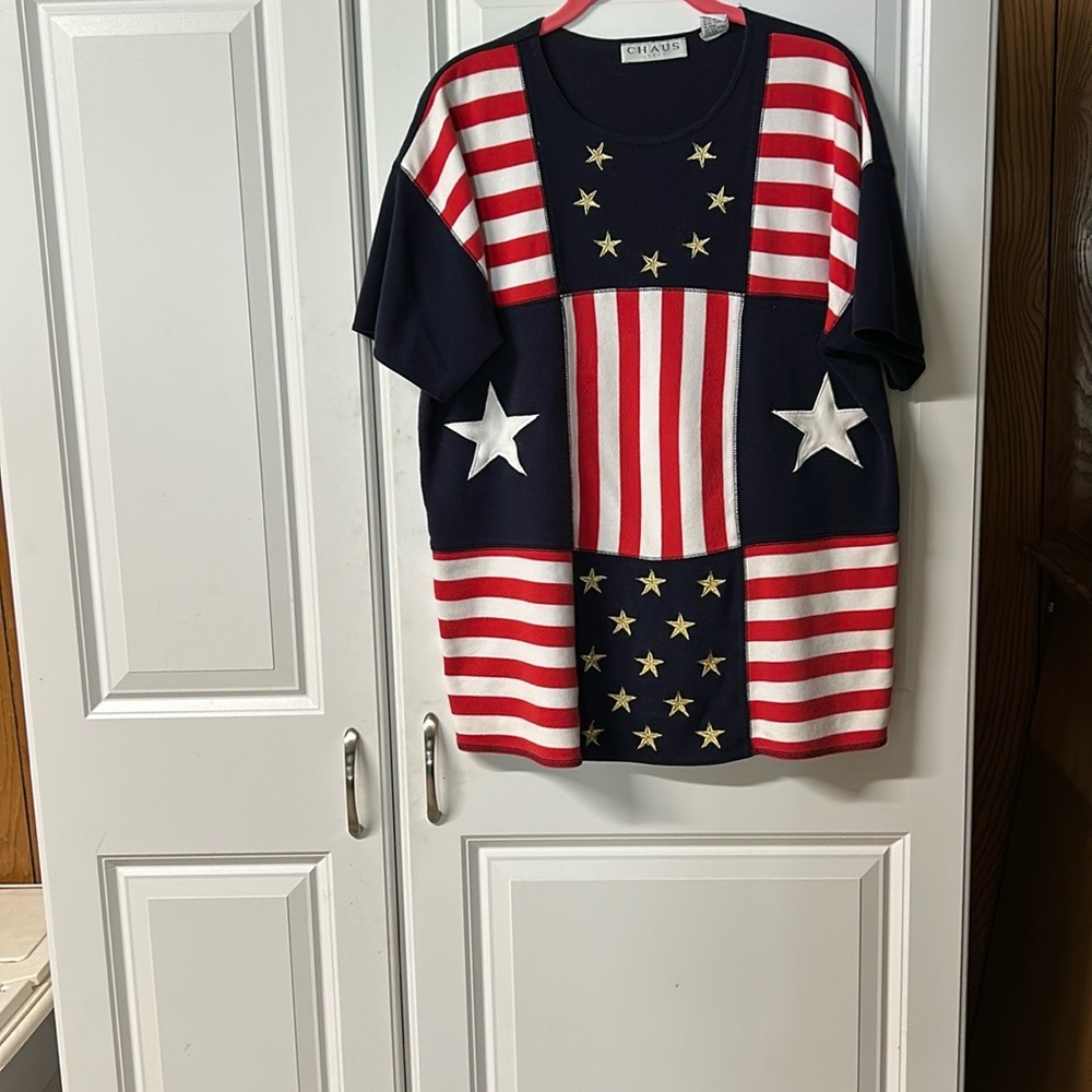 Chaus Ladies Patriotic Stars and Stripes top